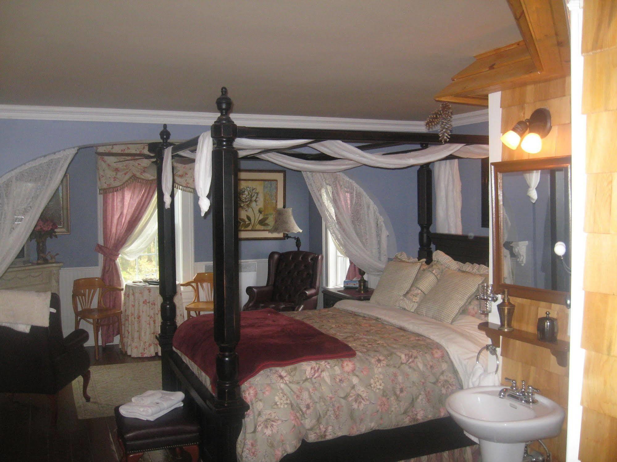 Domaine Les Boises Lee Farm S.A Bed & Breakfast Stanstead Ngoại thất bức ảnh